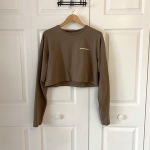 Alphalete Croped Long Sleeved Workout Top